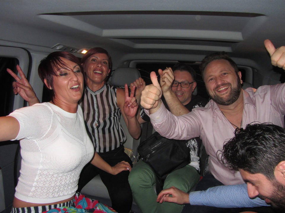 Si va a festeggiare con i ragazzi di Malta